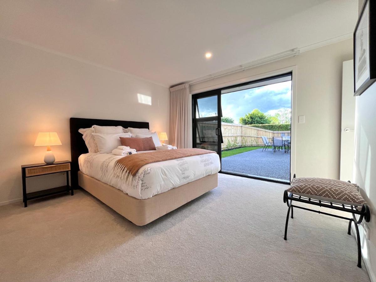 Luxury Villa, Central, Golf And Cafes - By Kosh Bnb Hamilton Exterior foto